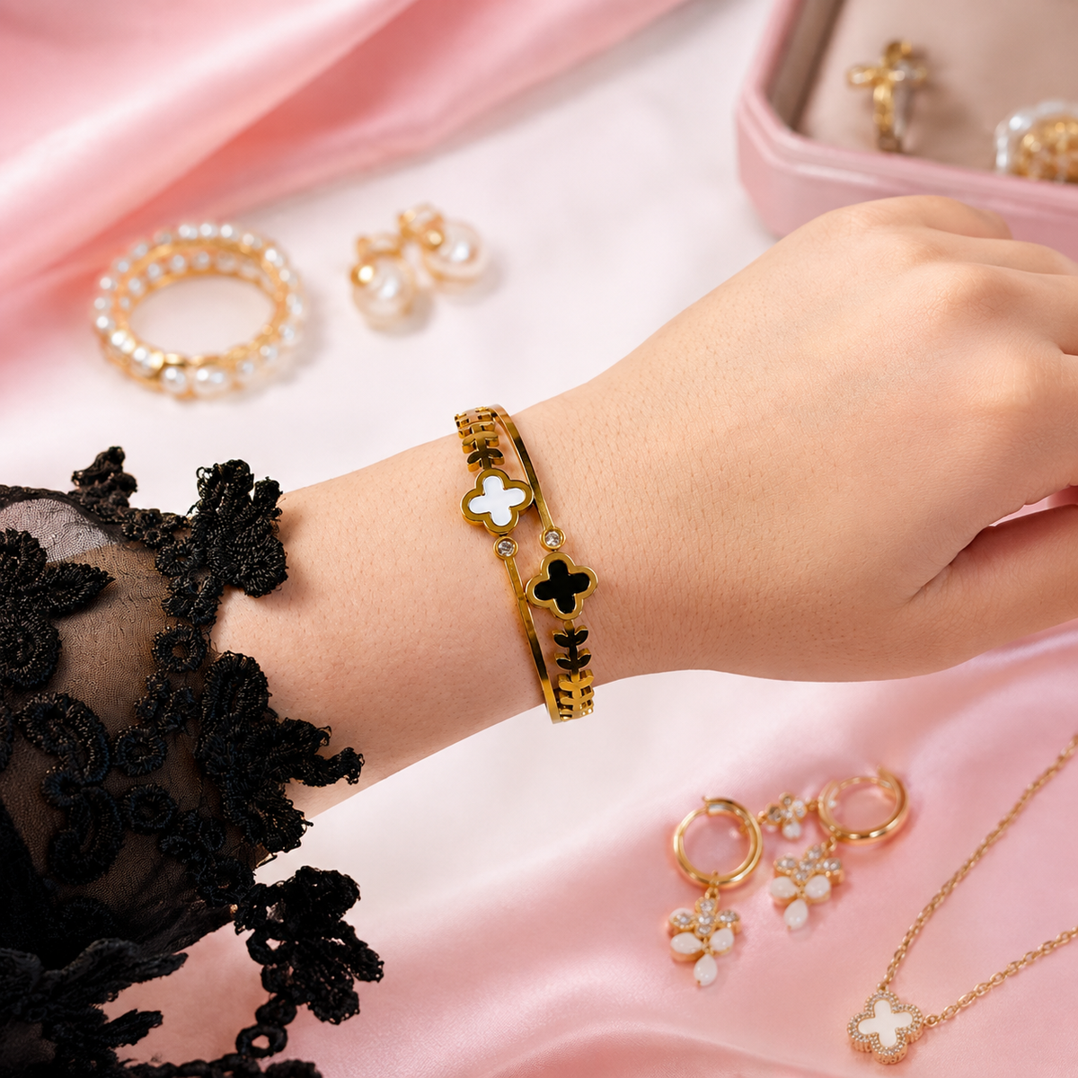 LV Design Hand Cuff