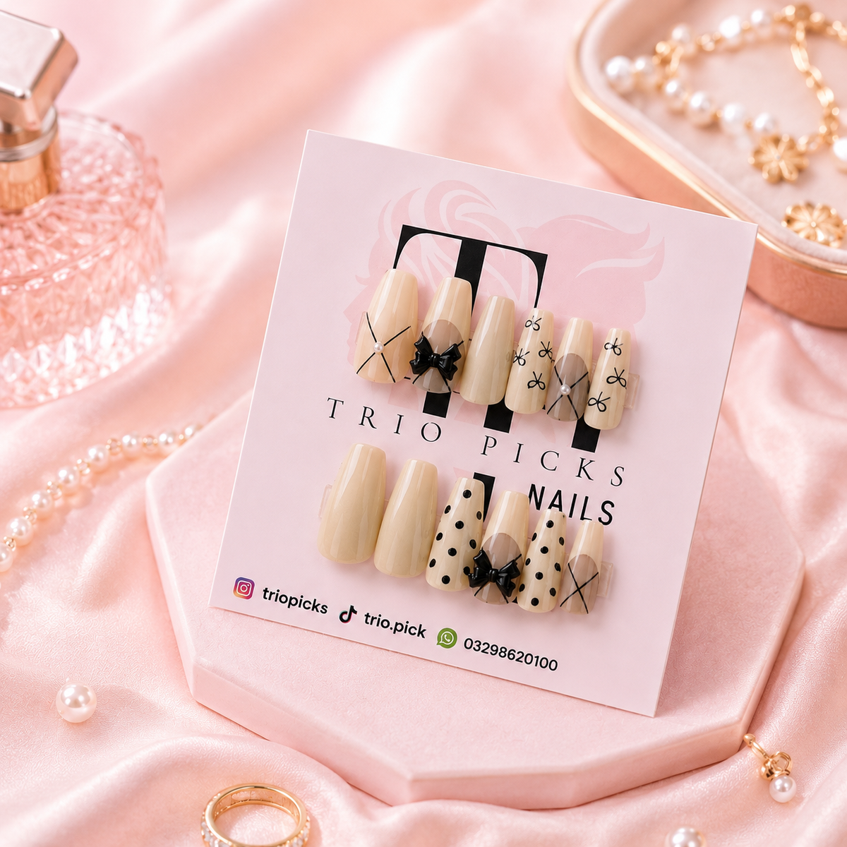 Classic Bow & Pearl Design Nails
