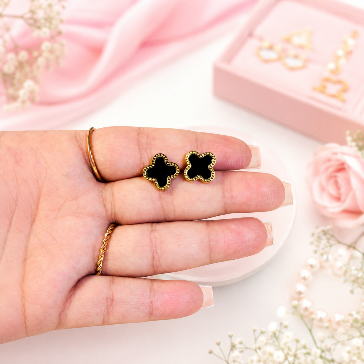 LV Classic Clover Earrings