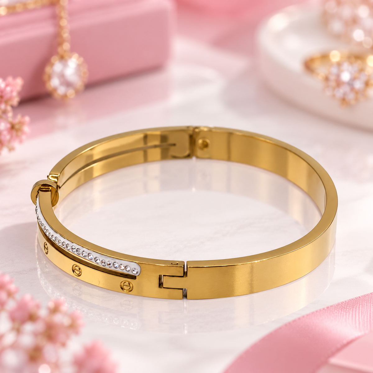 Luxury Crystal Hand Cuff