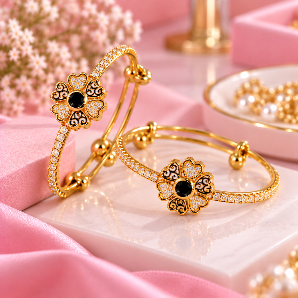 Flora Heart Hand Cuff